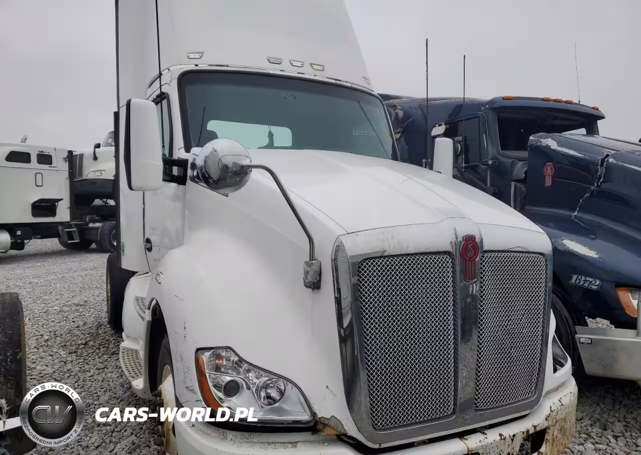 2014 Kenworth T680 Semi Truck
