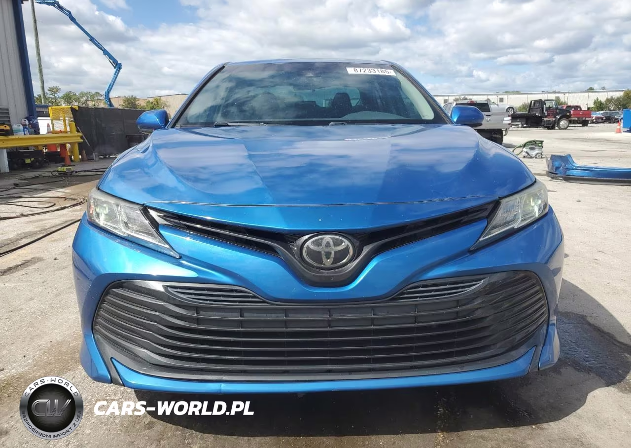 2020 Toyota Camry Le VIN:4T1C11AK0LU317723 - 5