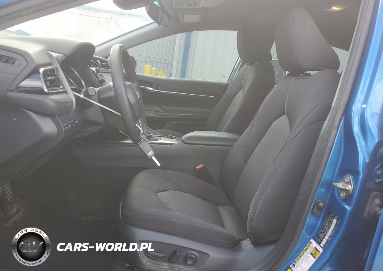 2020 Toyota Camry Le VIN:4T1C11AK0LU317723 - 7