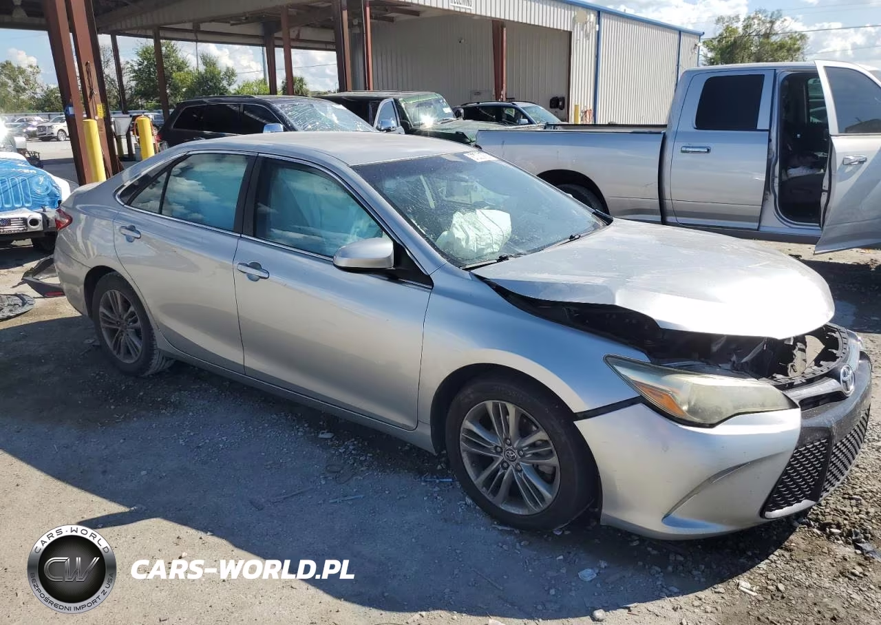 2015 Toyota Camry Le VIN:4T1BF1FK7FU898339 - 4