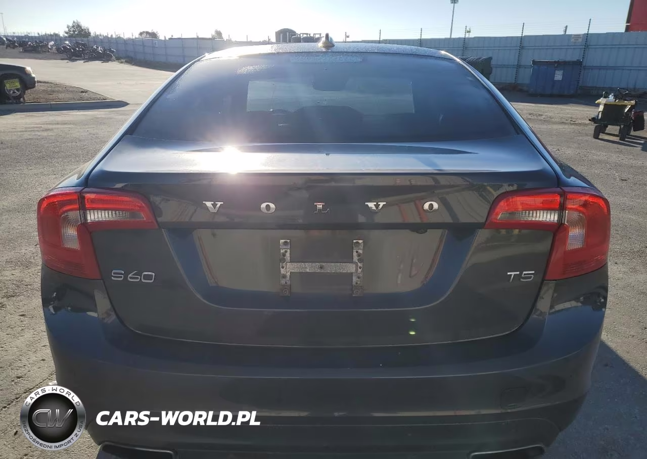 2015 Volvo S60 Platinum VIN:YV126MFM1F1335306 - 6