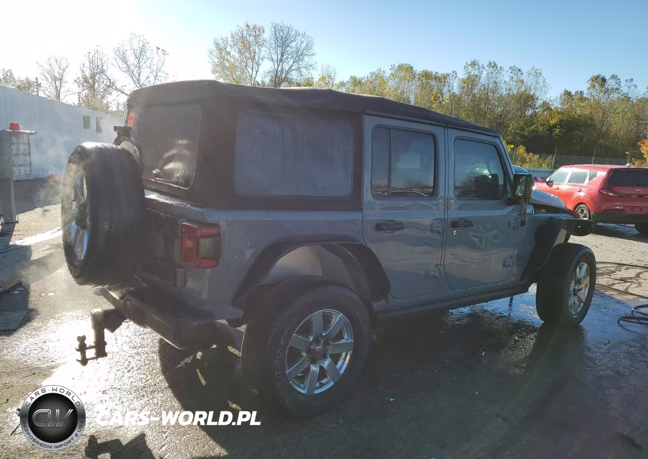 2018 Jeep Wrangler Unlimited Rubicon VIN:1C4HJXFG3JW251817 - 3