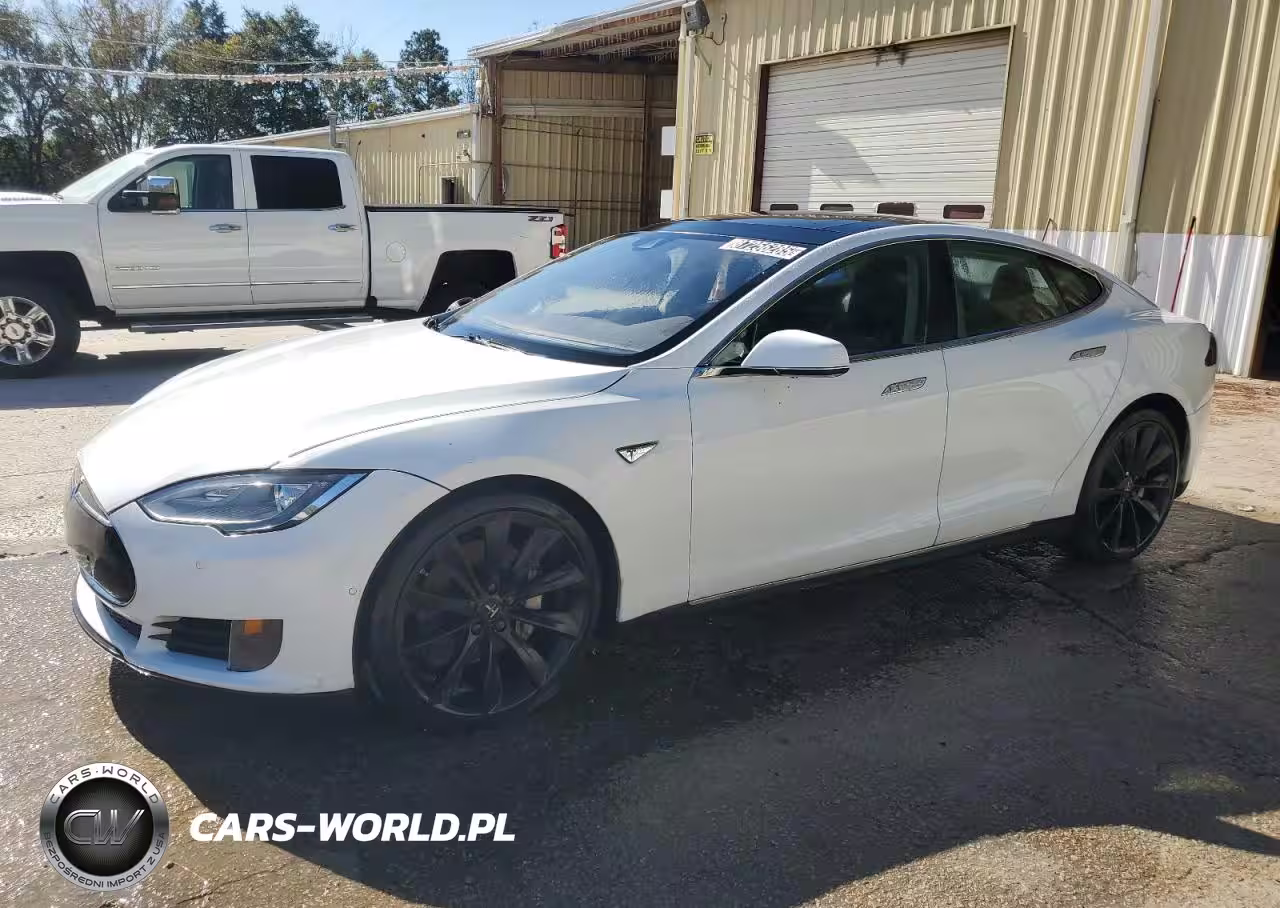 2015 Tesla Model S