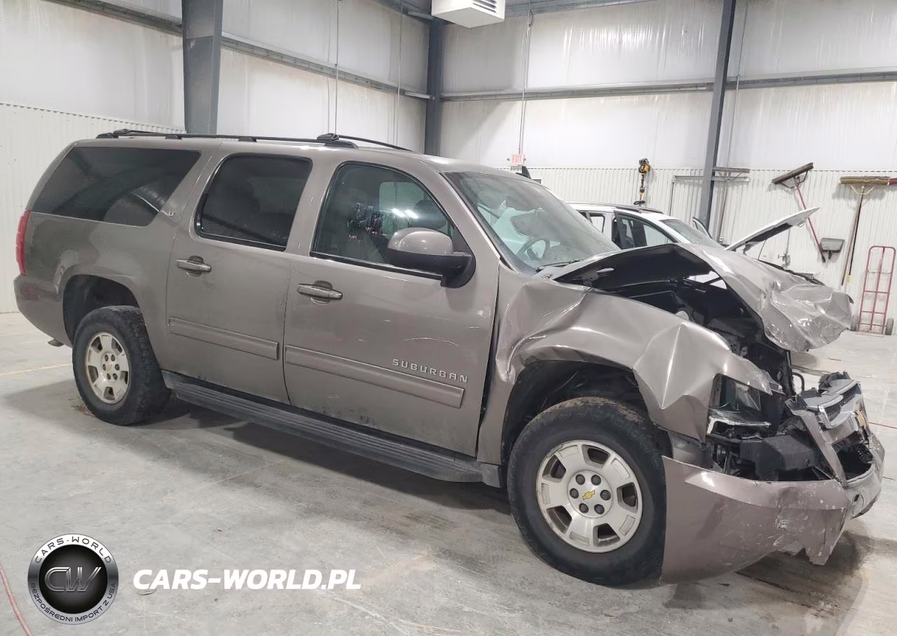 2013 Chevrolet Suburban K1500 Lt VIN:1GNSKJE71DR319222 - 4