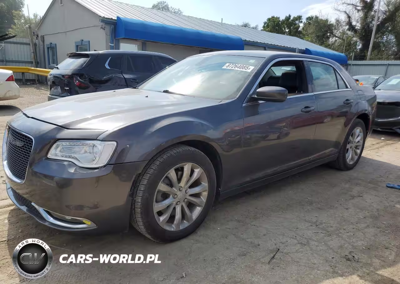 2016 Chrysler 300 Limited
