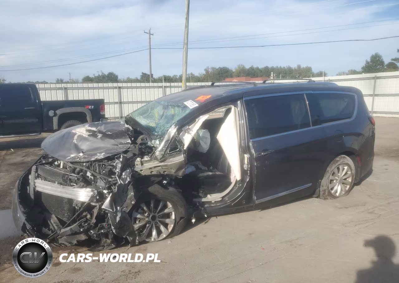 2018 Chrysler Pacifica Touring L
