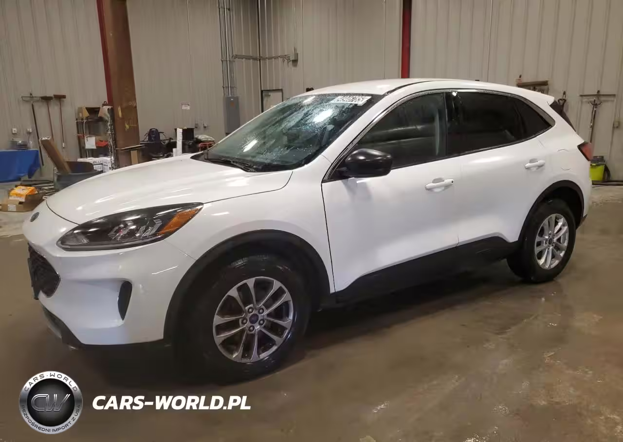 2022 Ford Escape Se