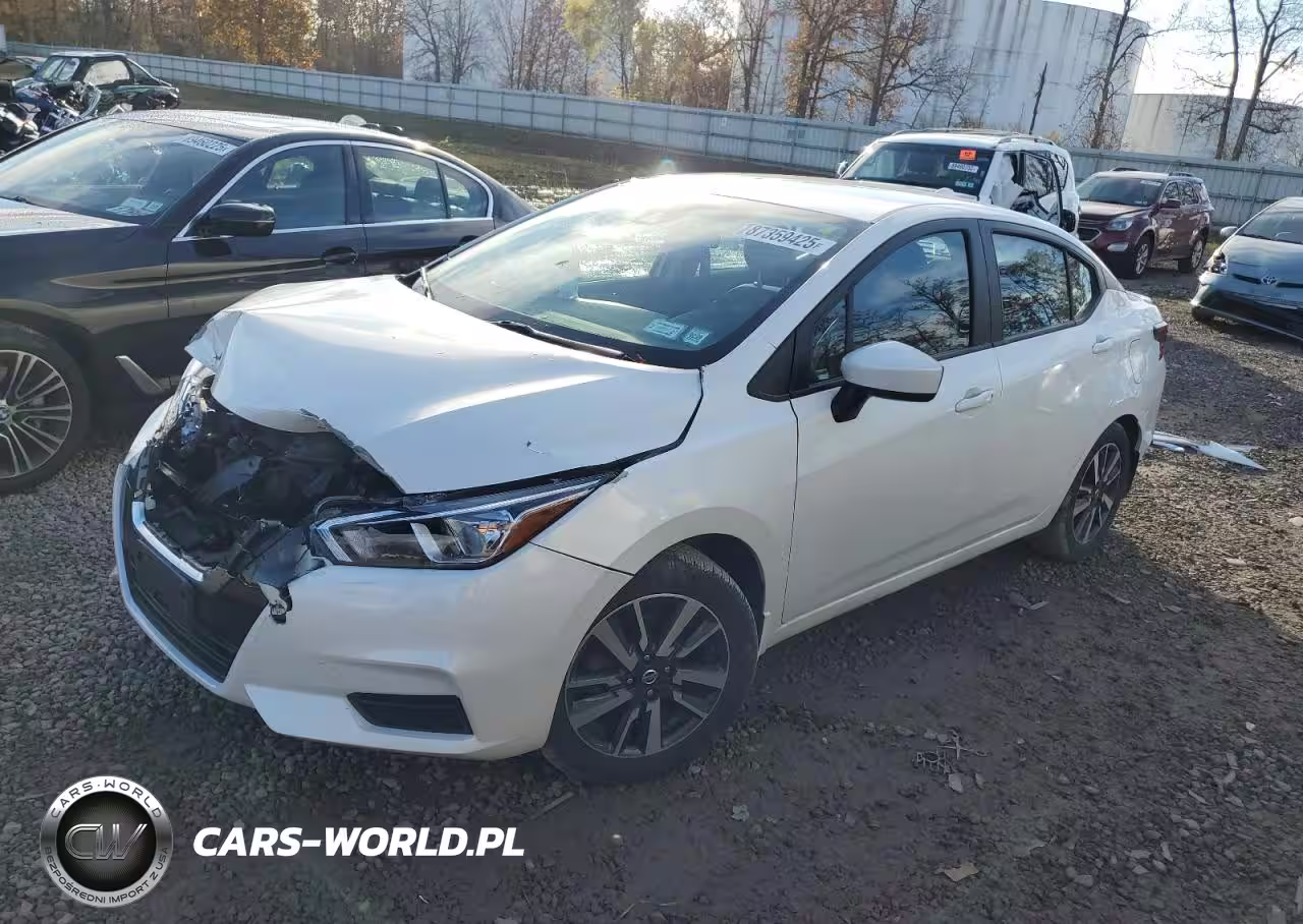 2022 Nissan Versa Sv