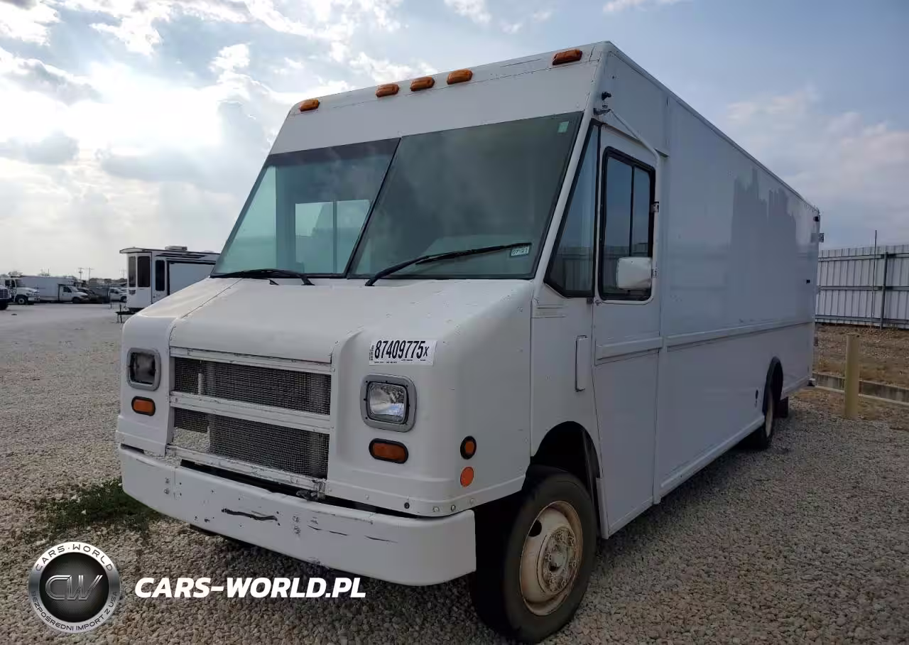 2004 Freightliner Chassis M Line Walk-In Van
