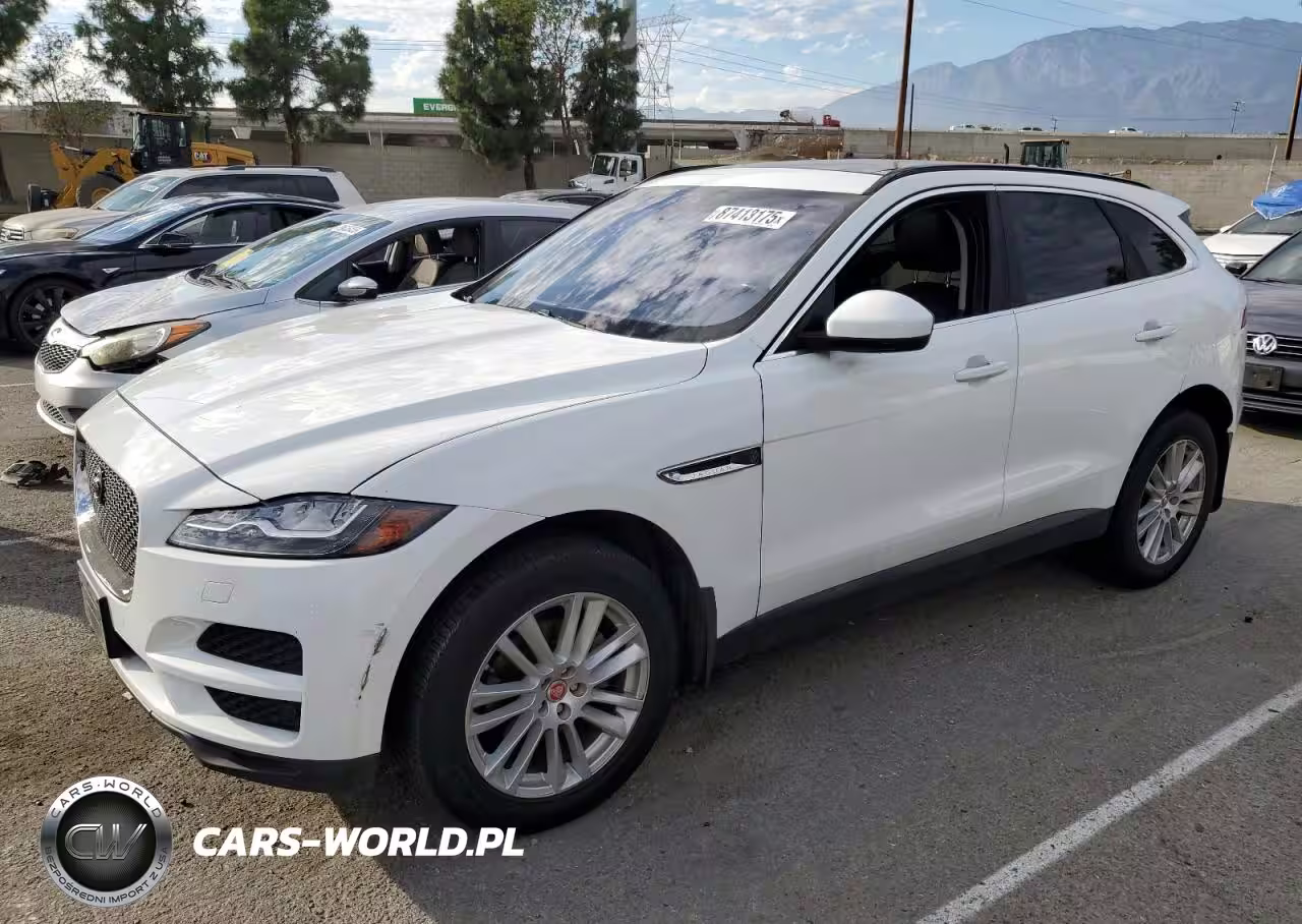 2017 Jaguar F-Pace Prestige