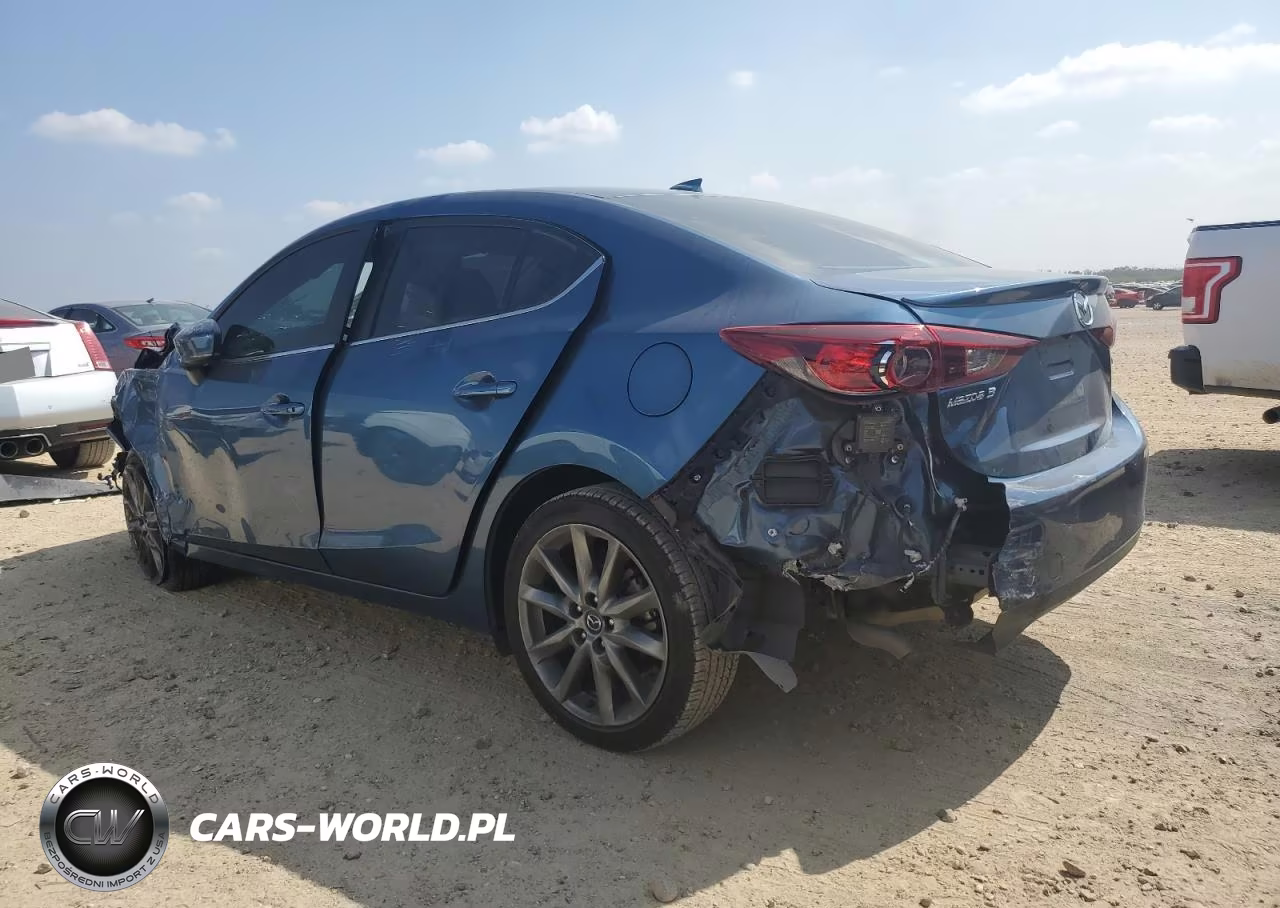 2018 Mazda 3 Touring VIN:3MZBN1V37JM231816 - 2