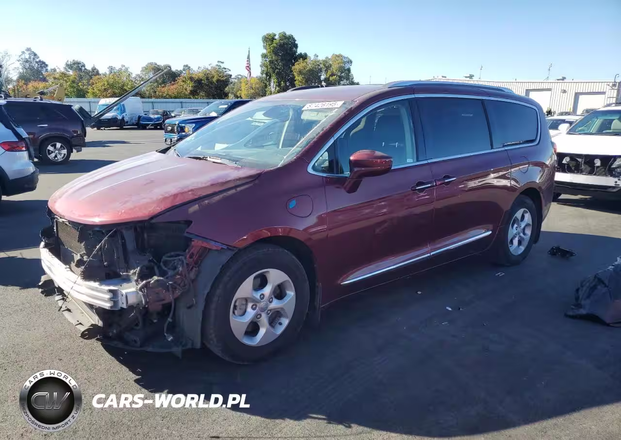 2018 Chrysler Pacifica Hybrid Touring L