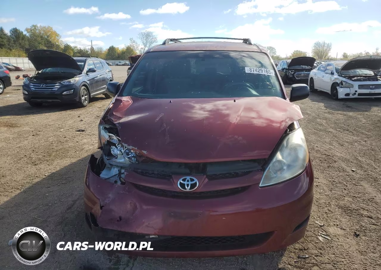 2010 Toyota Sienna Le 8-Passenger VIN:5TDKK4CC2AS319334 - 5