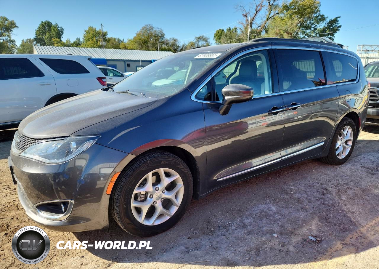 2017 Chrysler Pacifica Touring L