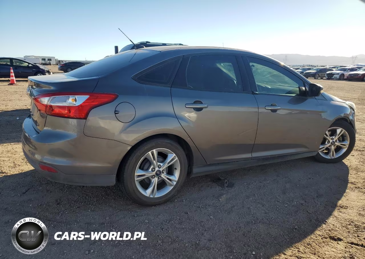 2014 Ford Focus Se VIN:1FADP3F25EL249087 - 3