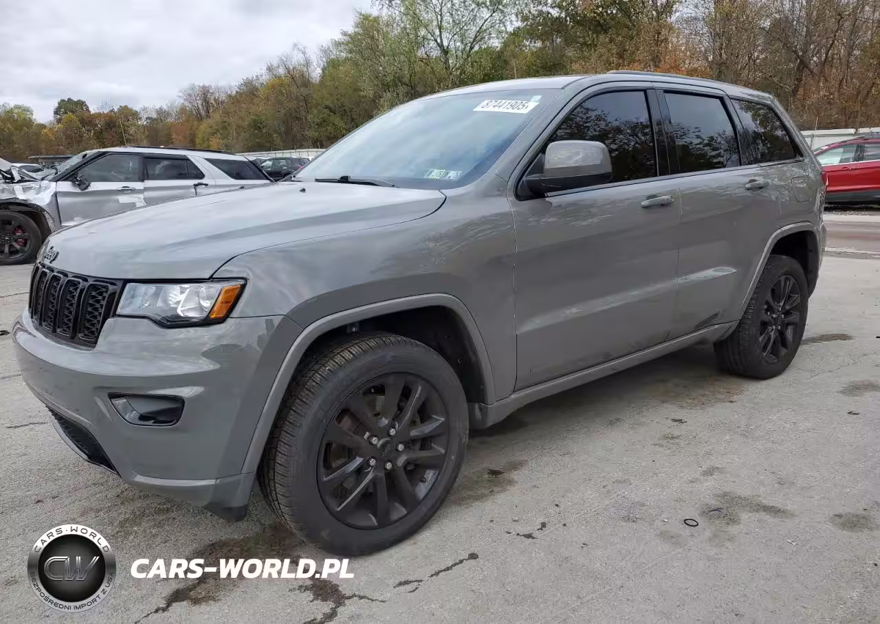 2022 Jeep Grand Cherokee Laredo E