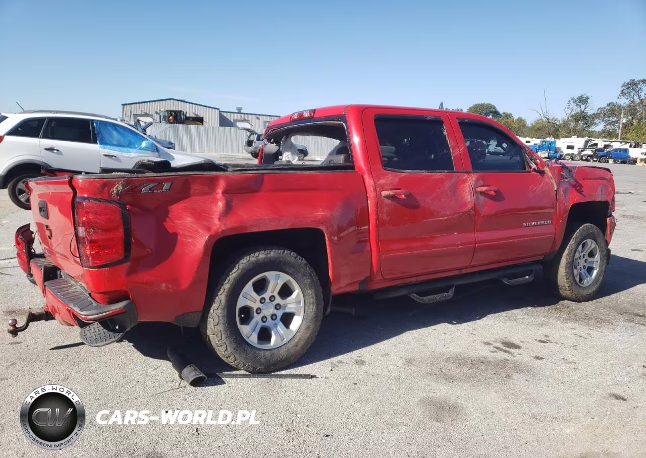2018 Chevrolet Silverado K1500 Lt VIN:3GCUKREC6JG361040 - 3