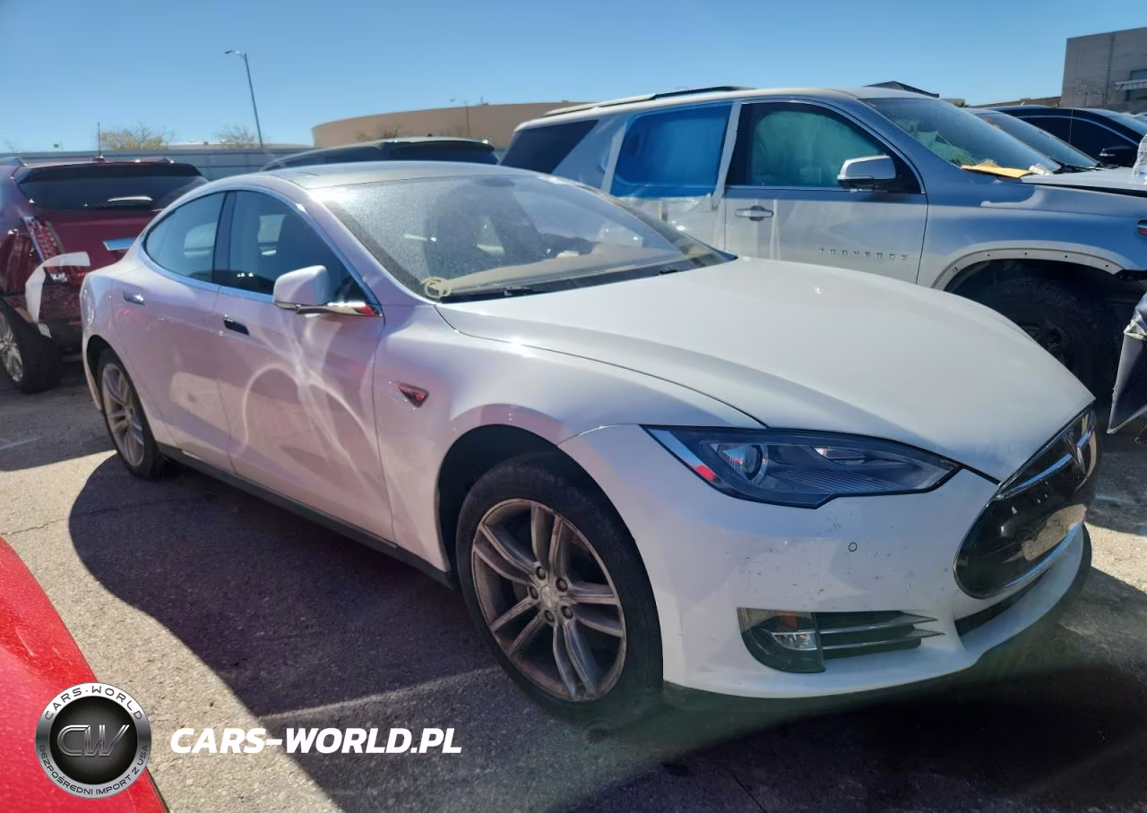2014 Tesla Model S VIN:5YJSA1H18EFP50408 - 4