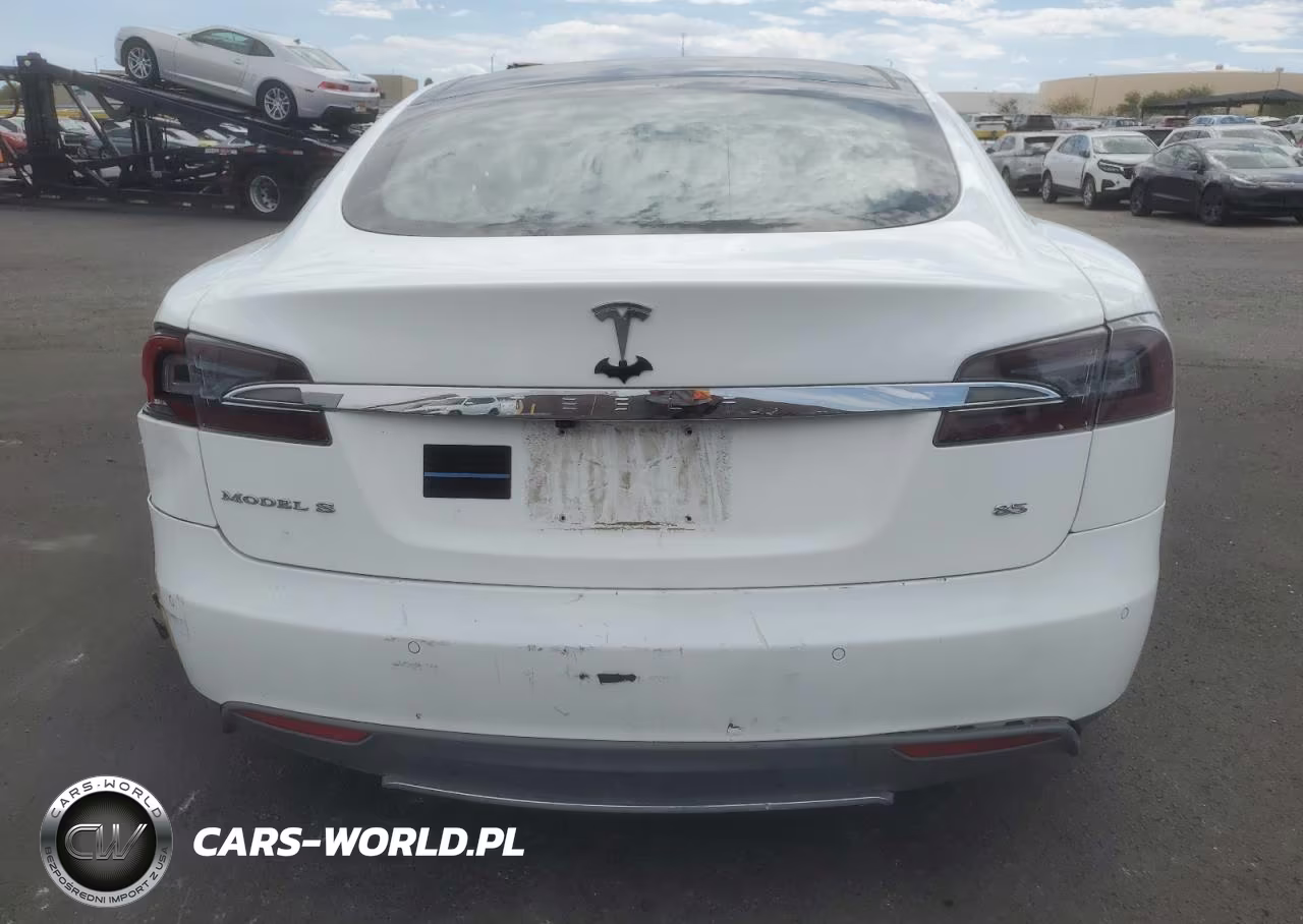 2014 Tesla Model S VIN:5YJSA1H18EFP50408 - 6