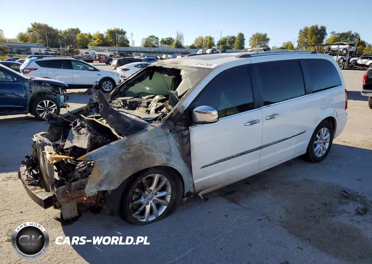 2015 Chrysler Town & Country Limited Platinum