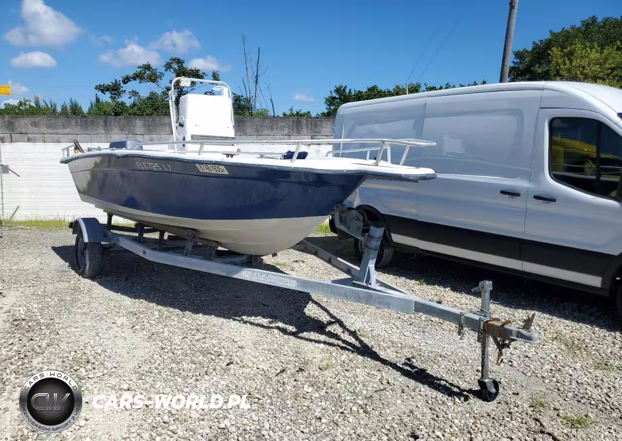 2000 Boat