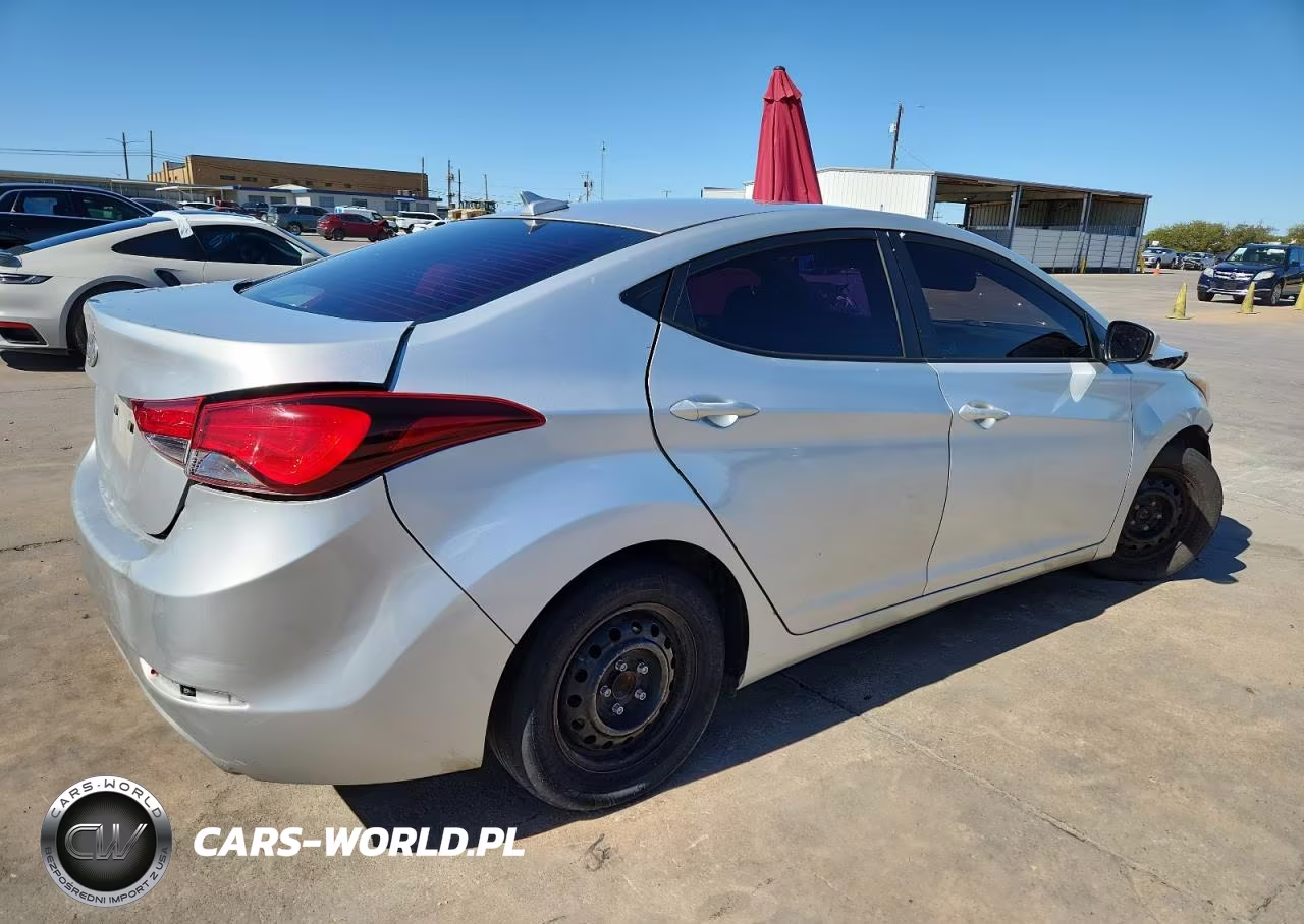 2016 Hyundai Elantra VIN:5NPDH4AEXGH686539 - 3