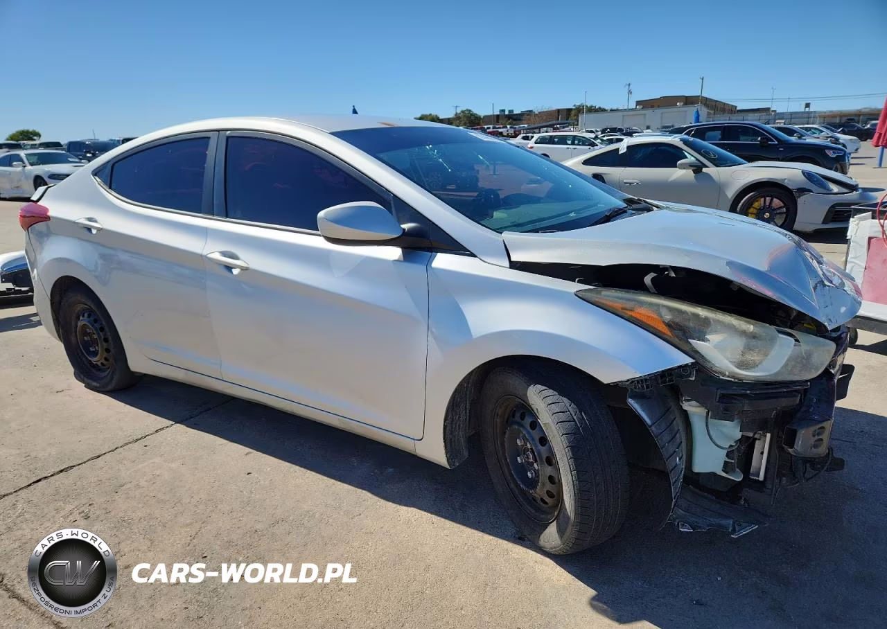 2016 Hyundai Elantra VIN:5NPDH4AEXGH686539 - 4