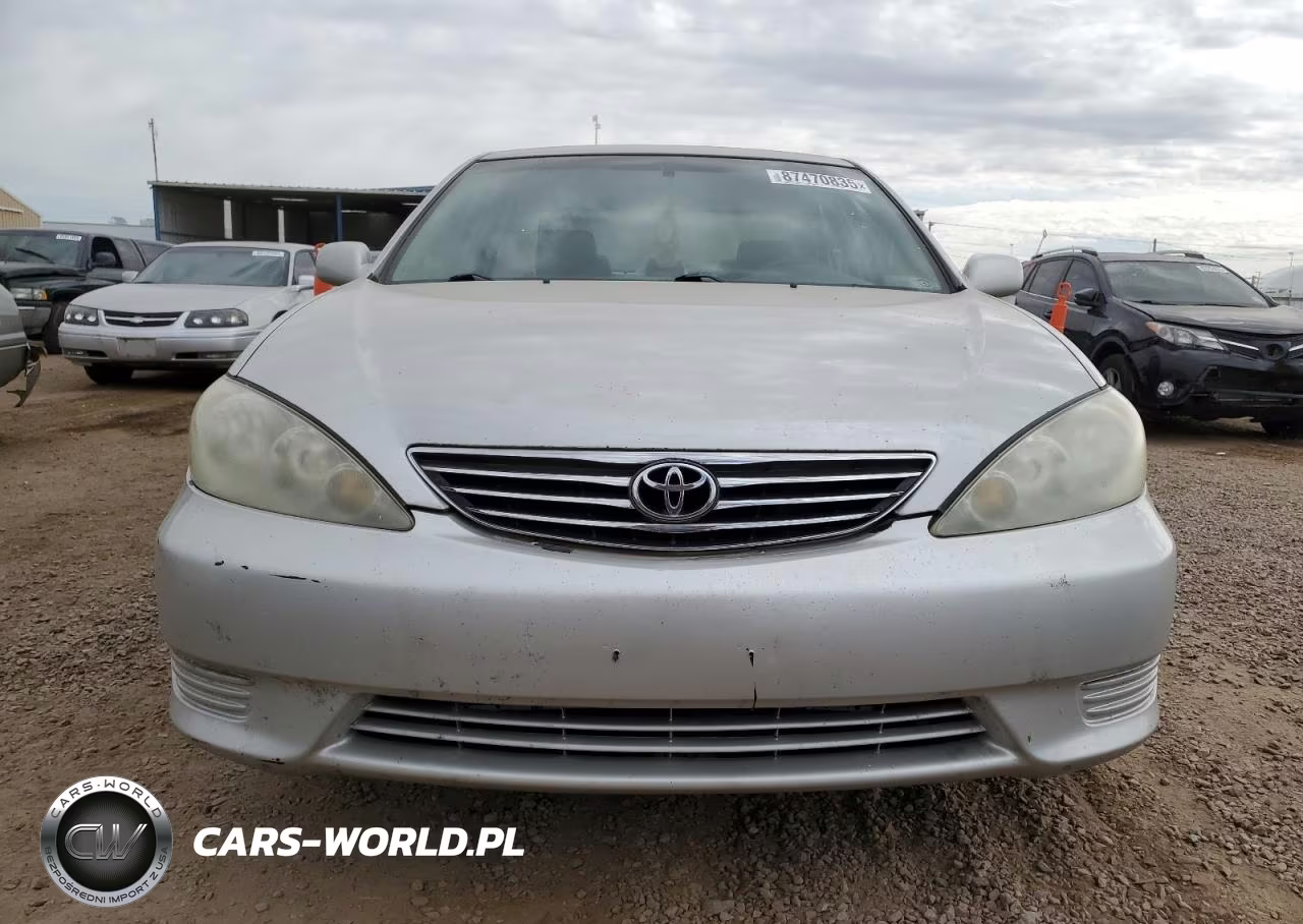 2005 Toyota Camry Le VIN:4T1BE32K55U025983 - 5