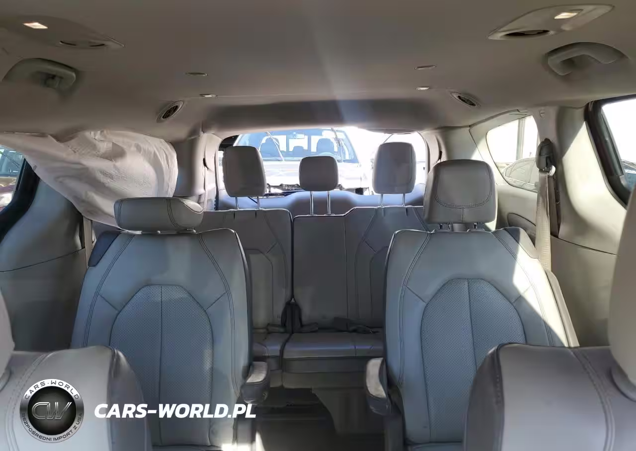2020 Chrysler Voyager Lxi VIN:2C4RC1DG9LR163588 - 10