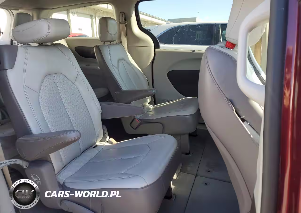 2020 Chrysler Voyager Lxi VIN:2C4RC1DG9LR163588 - 11