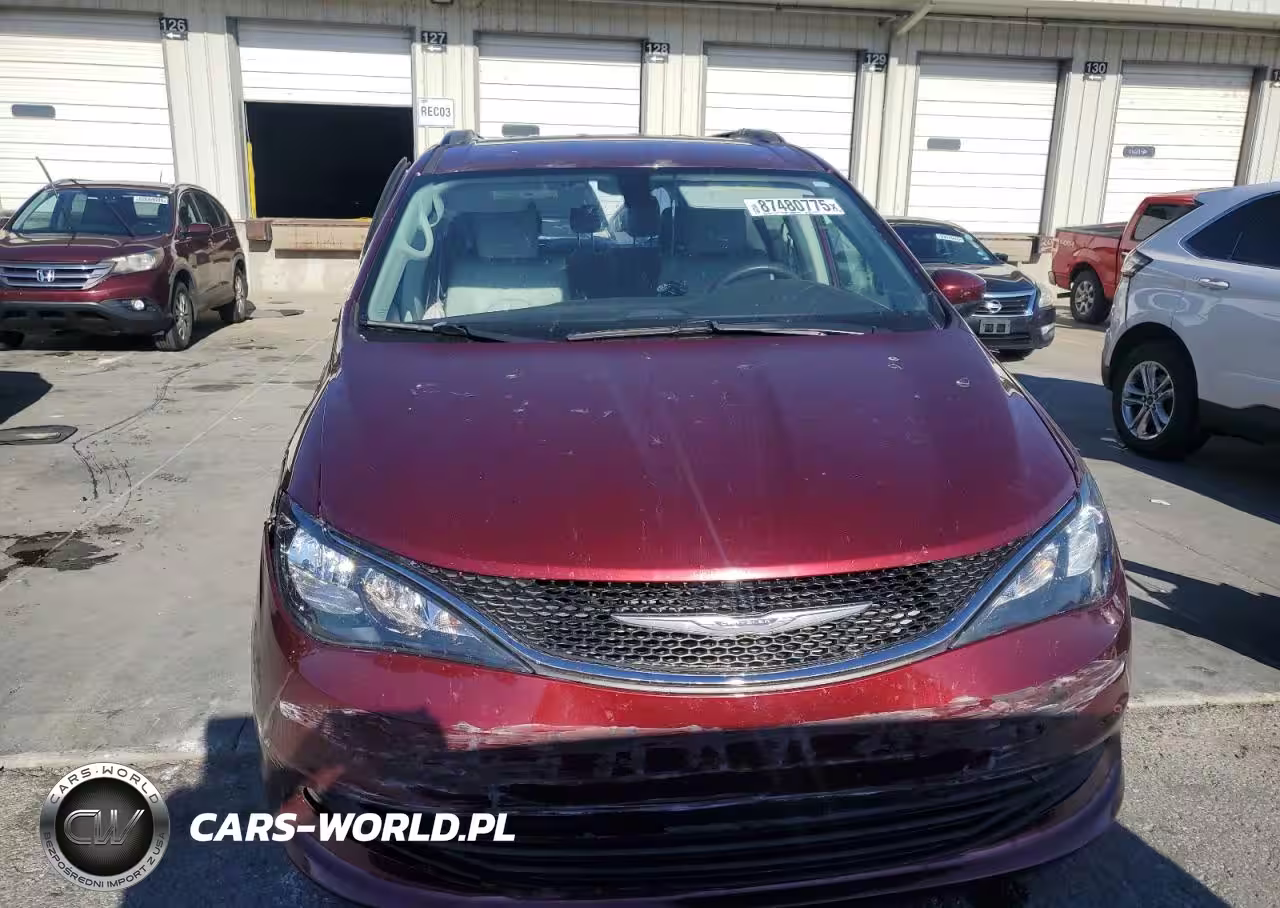 2020 Chrysler Voyager Lxi VIN:2C4RC1DG9LR163588 - 5