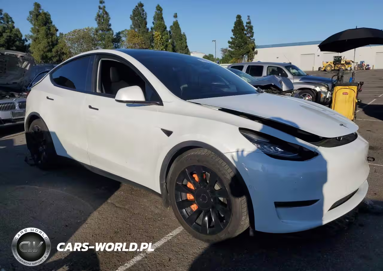 2021 Tesla Model Y VIN:5YJYGDEE1MF090728 - 4