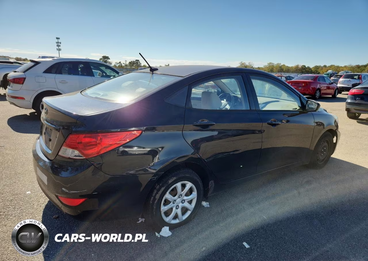 2014 Hyundai Accent Gls VIN:KMHCT4AEXEU777559 - 3