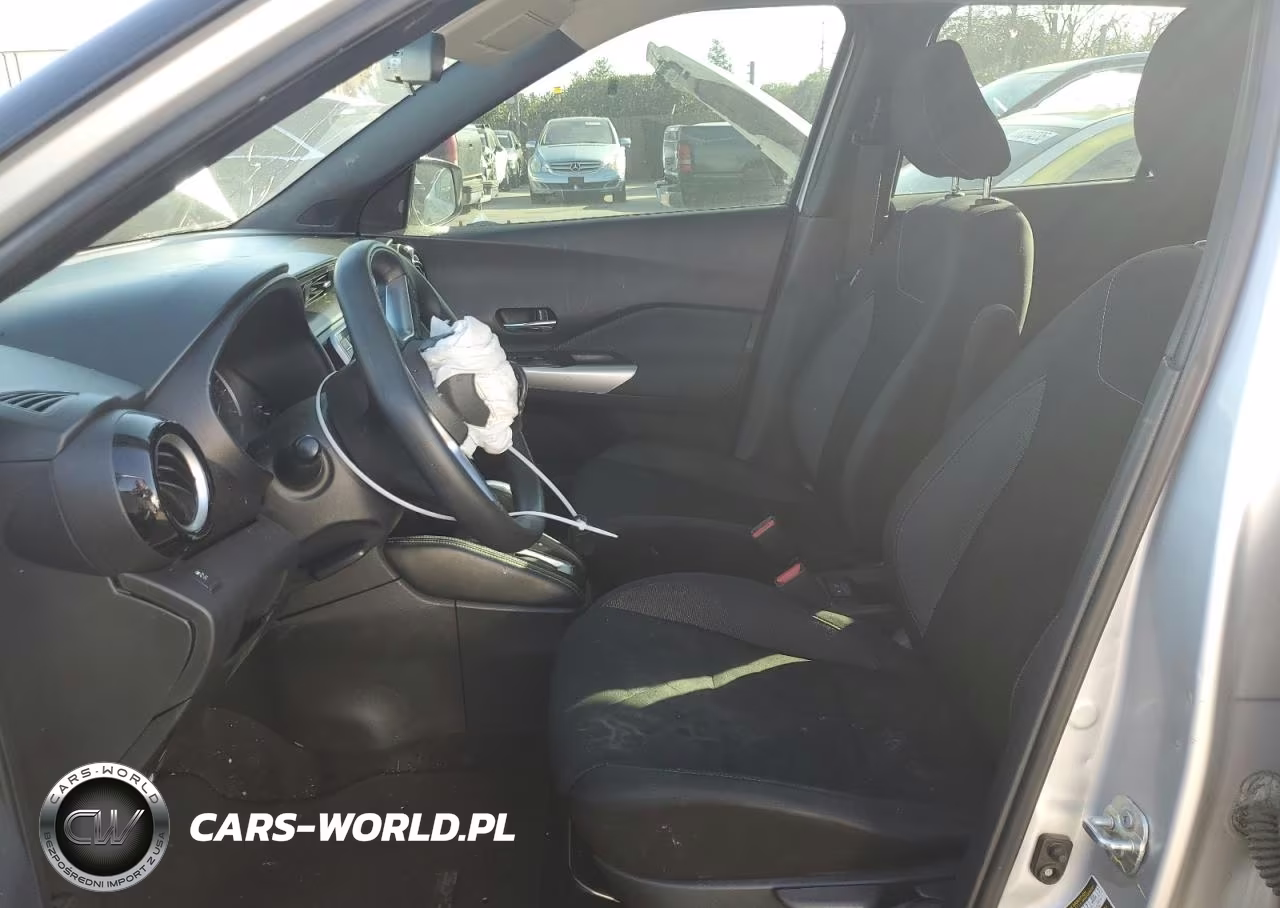 2019 Nissan Kicks Sv VIN:3N1CP5CU2KL533660 - 7