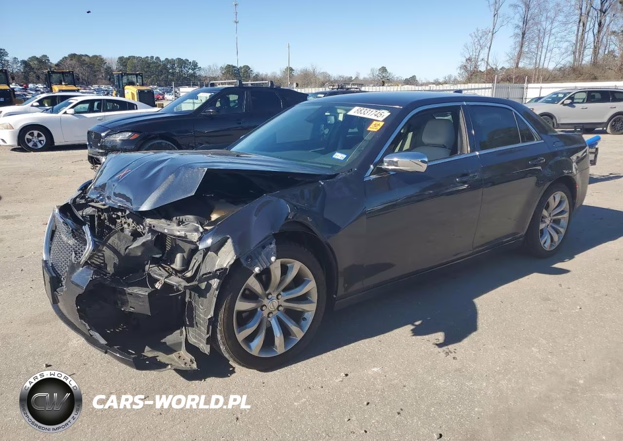 2019 Chrysler 300 Touring – zdjęcie 1 z 12
