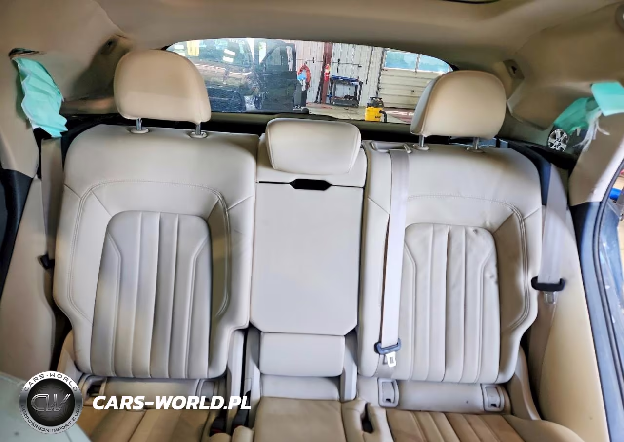 2018 Audi Q5 Premium Plus VIN:WA1BNAFY7J2117488 - 10