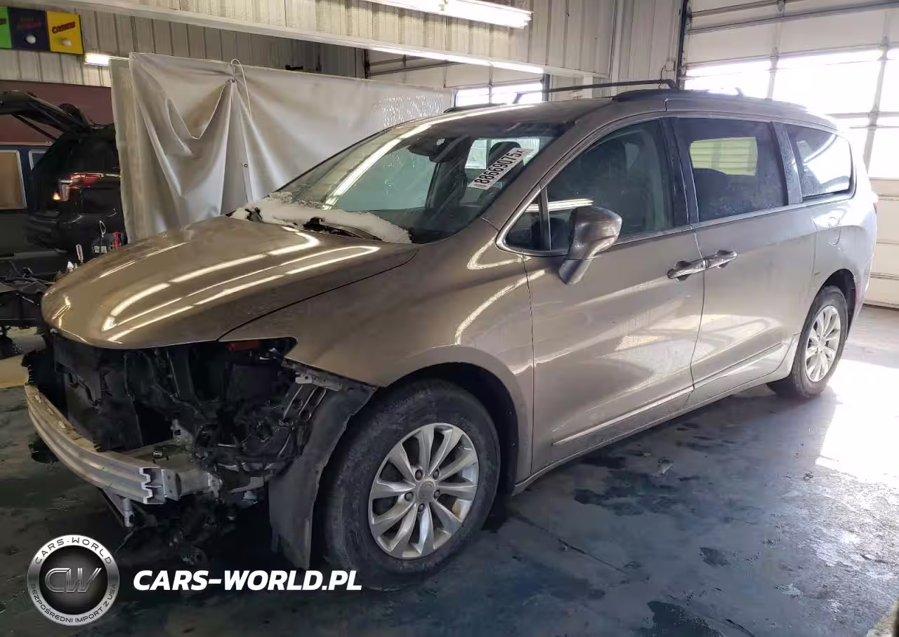 2017 Chrysler Pacifica Touring L