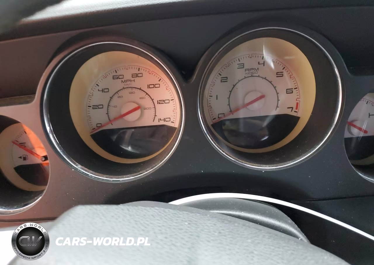 2014 Dodge Challenger Sxt VIN:2C3CDYAG9EH110497 - 9