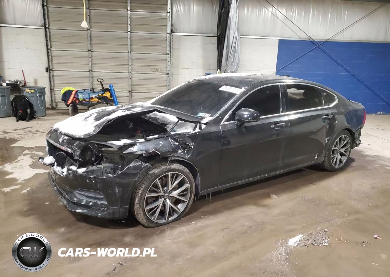 2018 Volvo S90 T6 Momentum