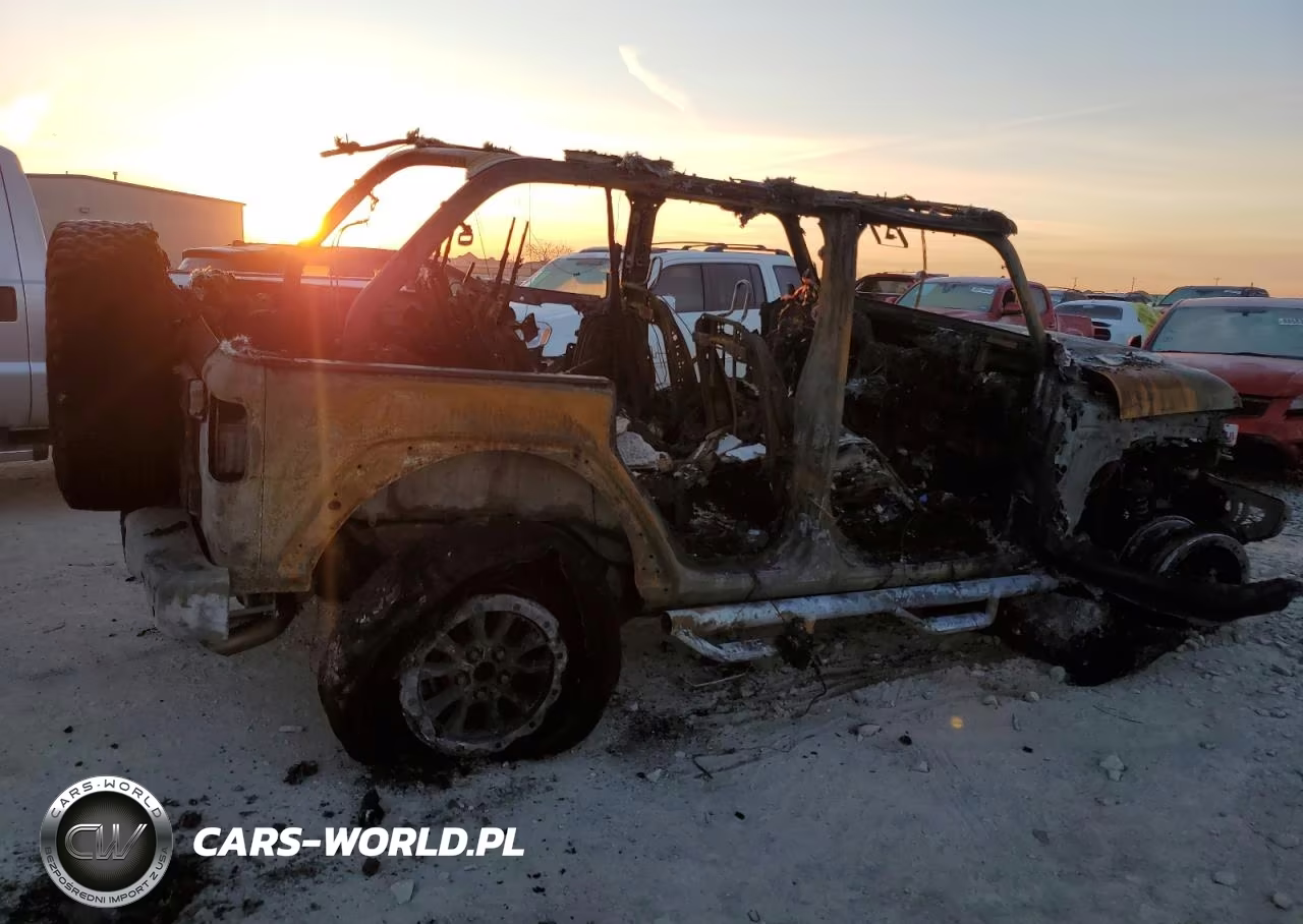 2022 Jeep Wrangler Unlimited Rubicon 392 VIN:1C4JJXSJ4NW213862 - 3