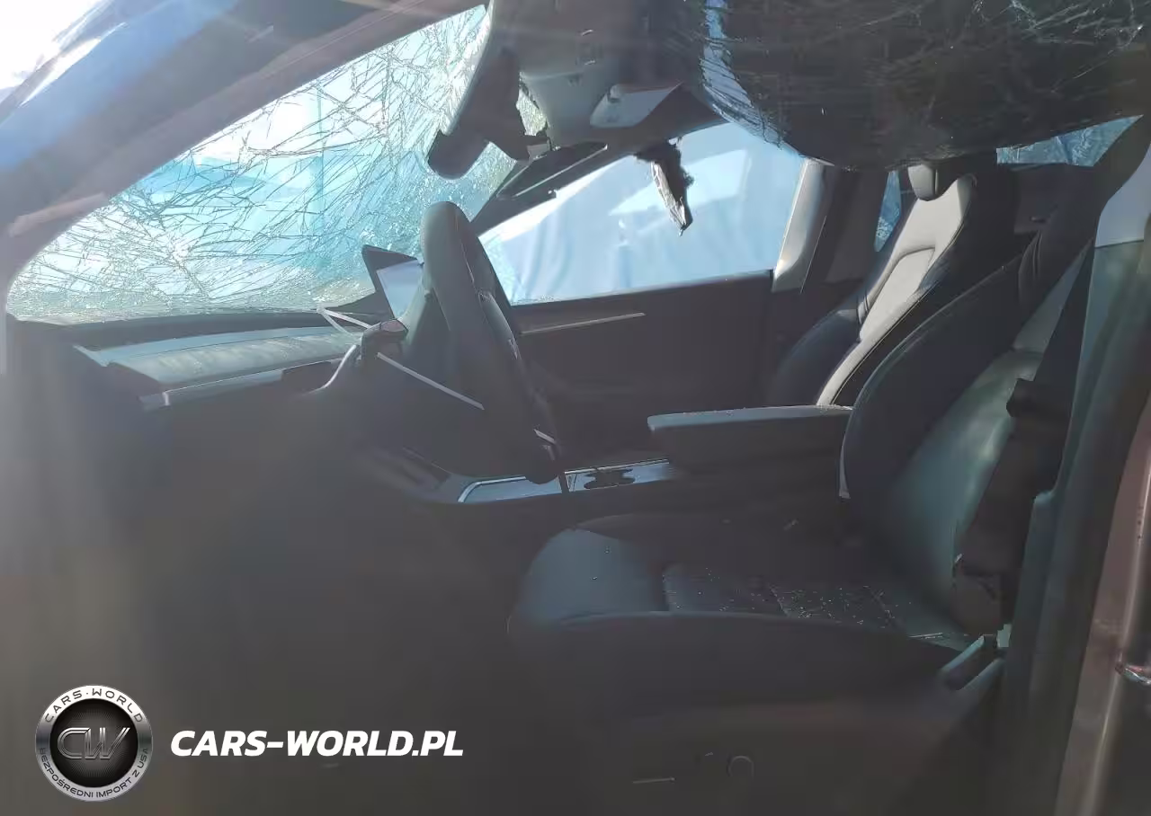 2025 Tesla Model Y VIN:7SAYGDEE7SA360073 - 7