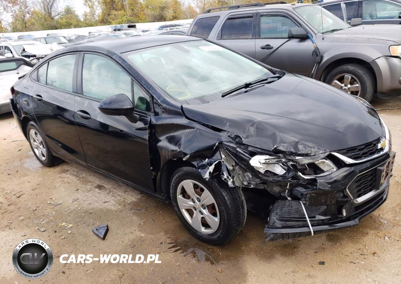 2018 Chevrolet Cruze Ls VIN:1G1BC5SMXJ7136943 - 4
