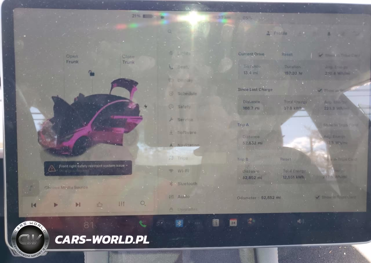 2023 Tesla Model 3 VIN:5YJ3E1EB2PF666657 - 9