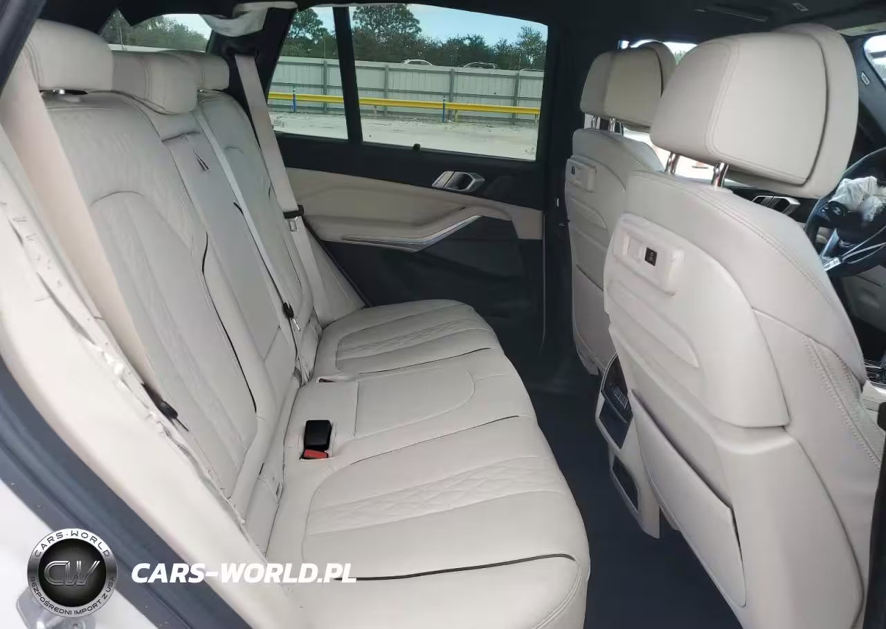 2023 BMW X5 xDrive45E VIN:5UXTA6C02P9N49776 - 11