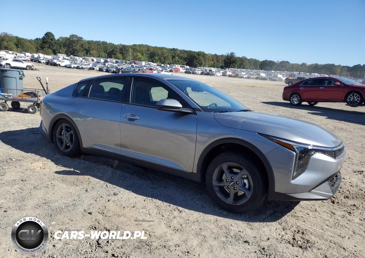 2025 Kia K4 VIN:3KPFT4DE0SE209232 - 4