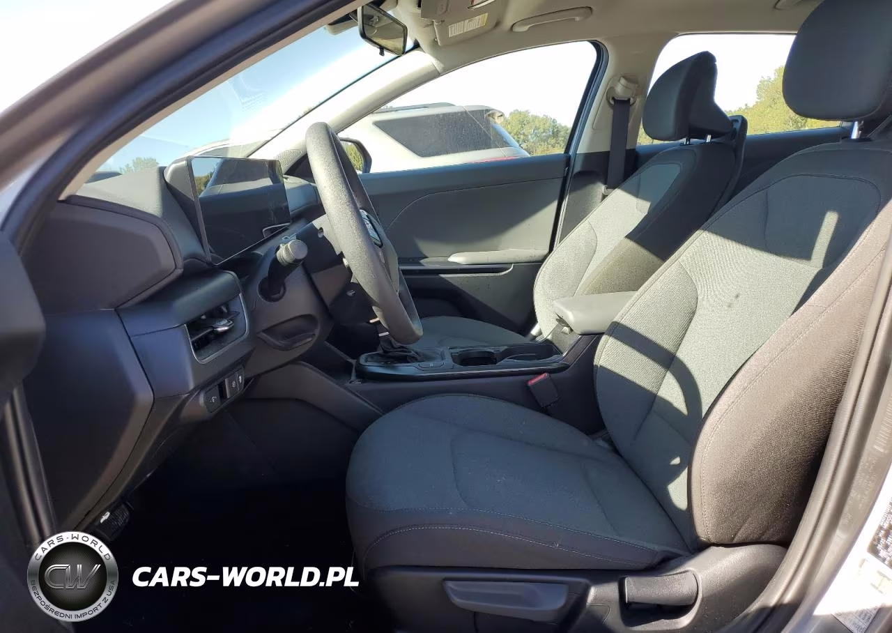 2025 Kia K4 VIN:3KPFT4DE0SE209232 - 7