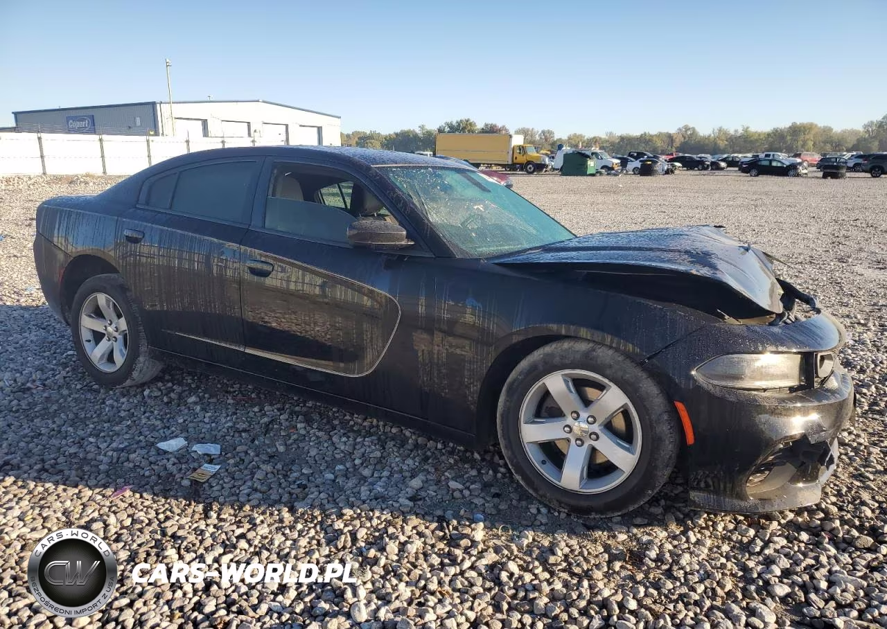 2019 Dodge Charger Sxt VIN:2C3CDXBG1KH673211 - 4