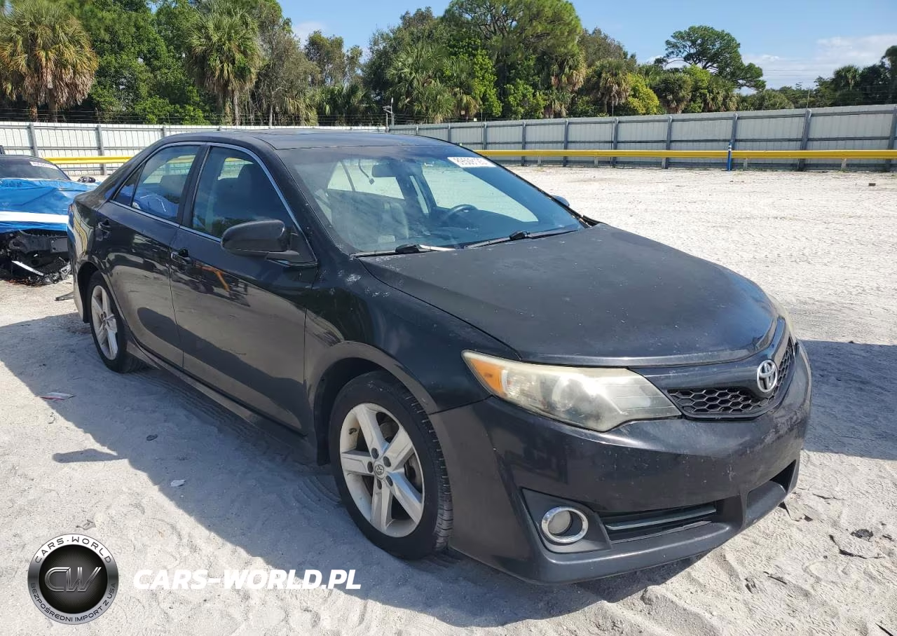 2014 Toyota Camry L VIN:4T1BF1FK5EU345235 - 4
