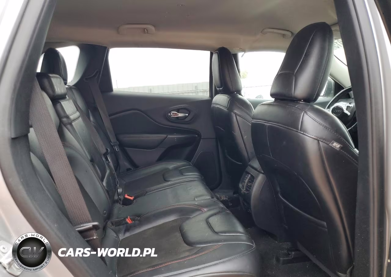 2019 Jeep Cherokee Trailhawk VIN:1C4PJMBXXKD397631 - 11