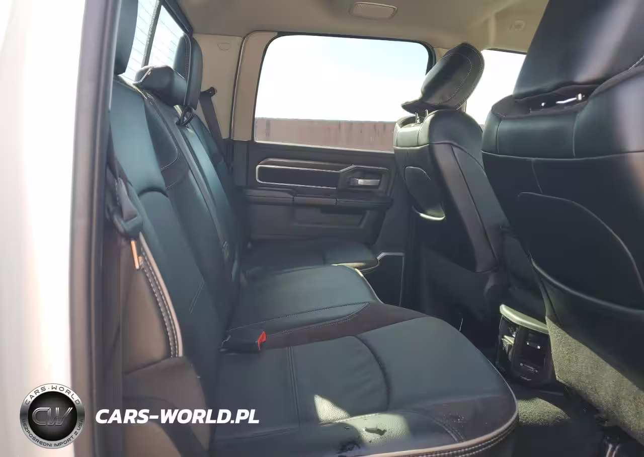 2023 Ram 2500 Laramie VIN:3C6UR5FL7PG601585 - 10